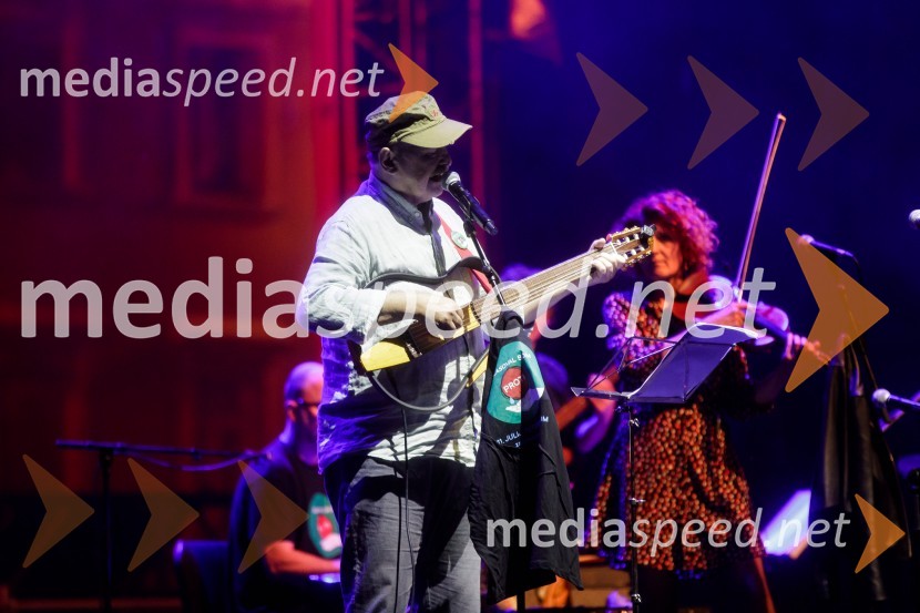 Nosil bom rdečo zvezdo