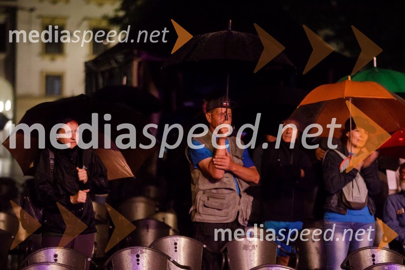 Nosil bom rdečo zvezdo