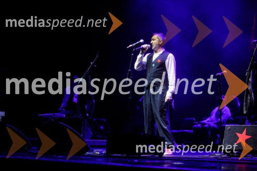 Nosil bom rdečo zvezdo