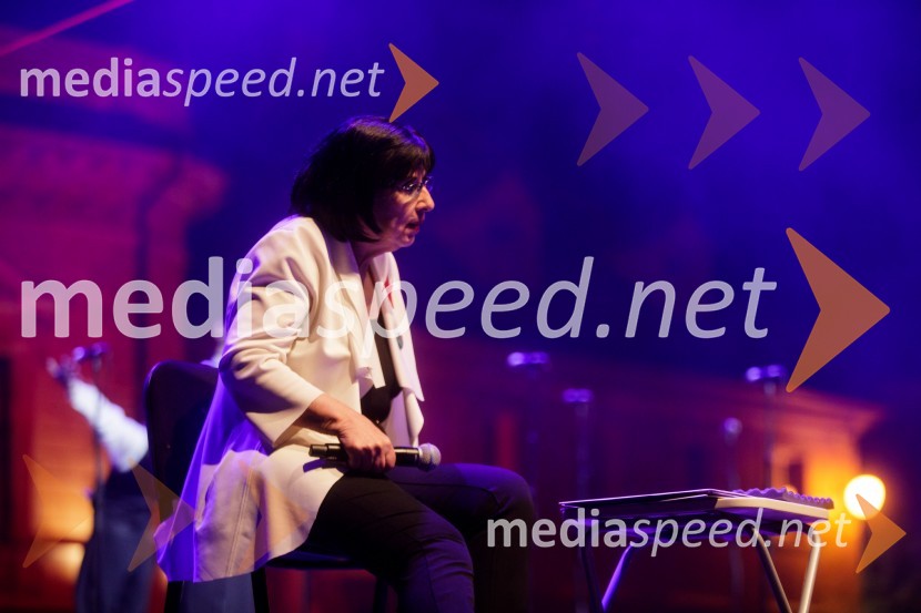  Svetlana Makarovič, pisateljicaNosil bom rdečo zvezdo