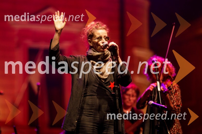 Nosil bom rdečo zvezdo