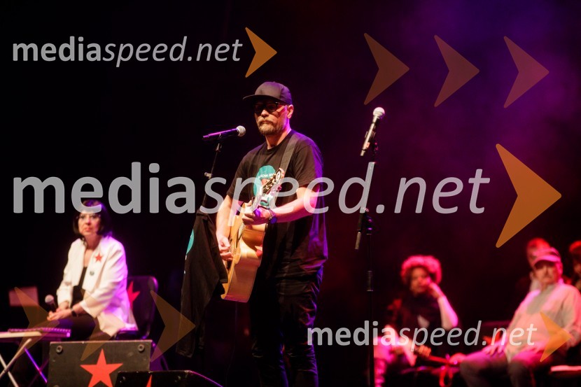  Primož Siter, glasbenik in radijski moderator, Radio AktualNosil bom rdečo zvezdo