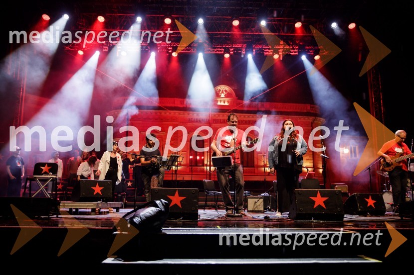 Nosil bom rdečo zvezdo