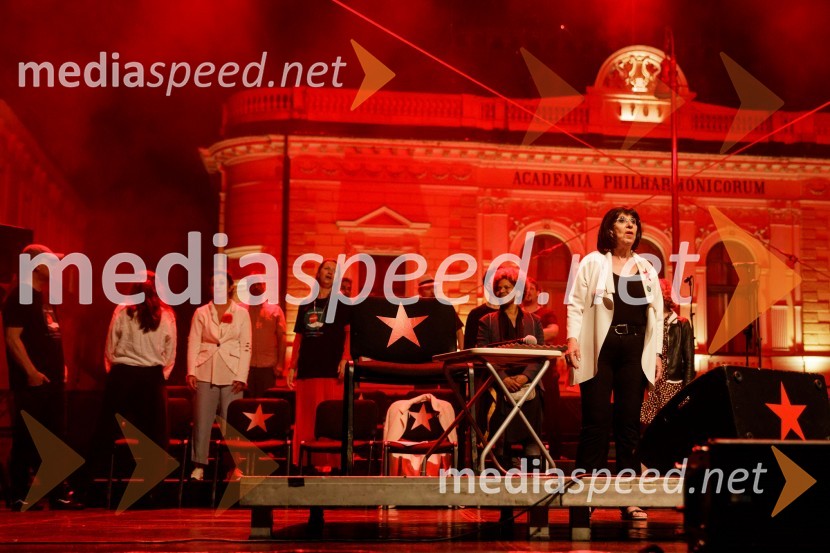  Svetlana Makarovič, pisateljicaNosil bom rdečo zvezdo