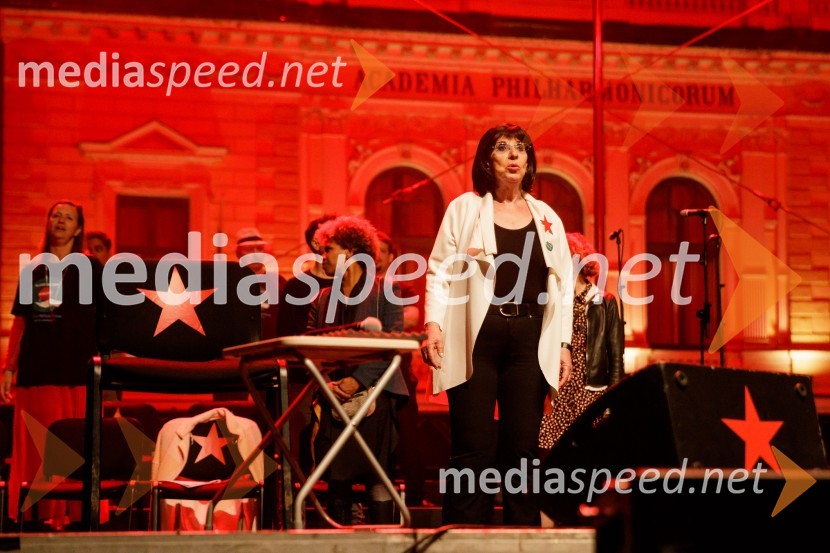  Svetlana Makarovič, pisateljicaNosil bom rdečo zvezdo