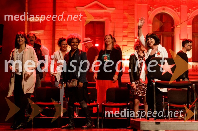  Svetlana Makarovič, pisateljicaNosil bom rdečo zvezdo