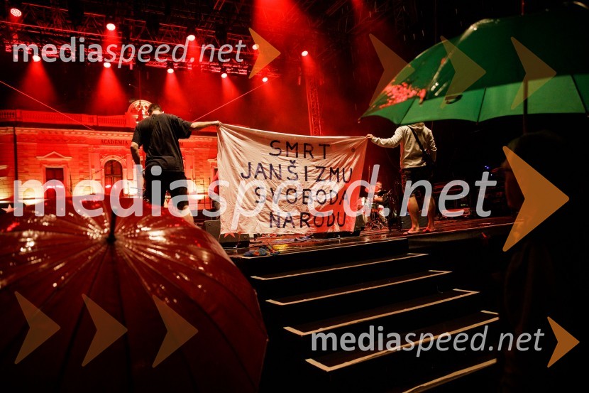 Nosil bom rdečo zvezdo