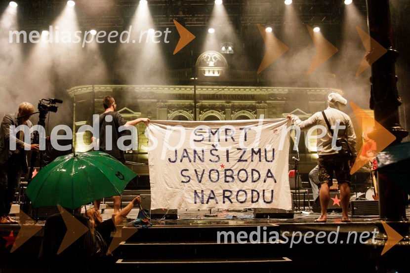 Nosil bom rdečo zvezdo