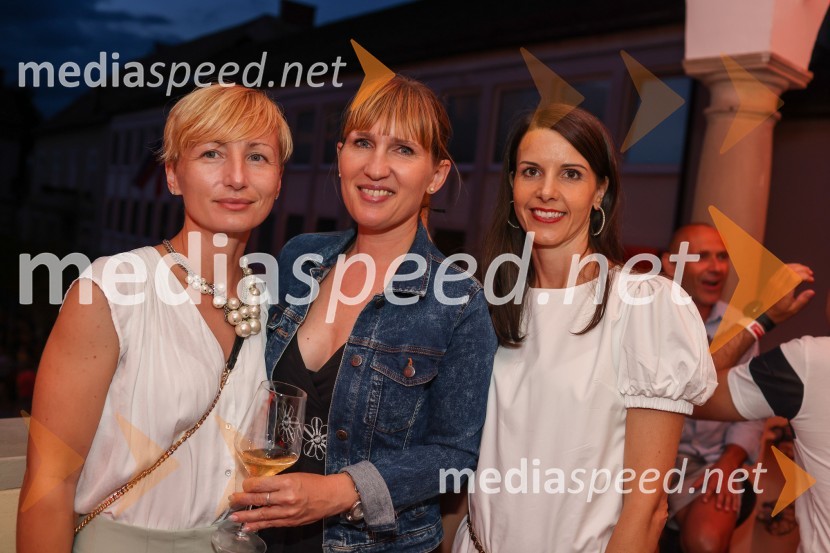 Nova KBM tudi letos na Festivalu Lent poskrbela za izviren poletni večer