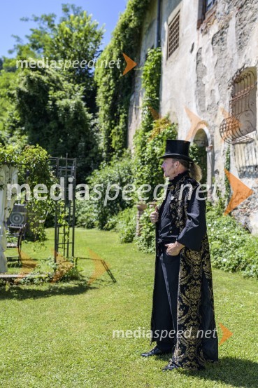  Milan Slavič, lastnik in upravljalec gradu FalaGrad Fala in njen graščak Milan Slavič