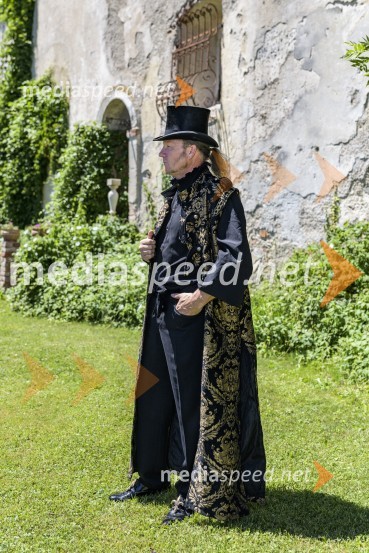  Milan Slavič, lastnik in upravljalec gradu FalaGrad Fala in njen graščak Milan Slavič