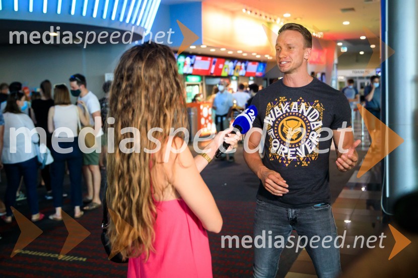  ... ;  Andrei Lenart, igralecVečer superjunakov ČRNA VDOVA v Cineplexxu Kranj