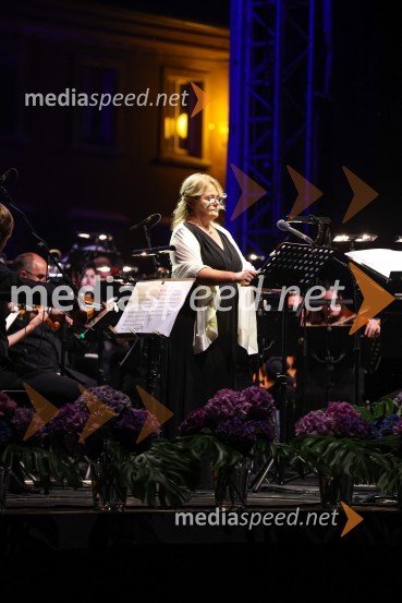  Annamaria Dell'Oste, sopranDantejevih 700 in filmska glasba Nicole Piovanija, Festival Ljubljana