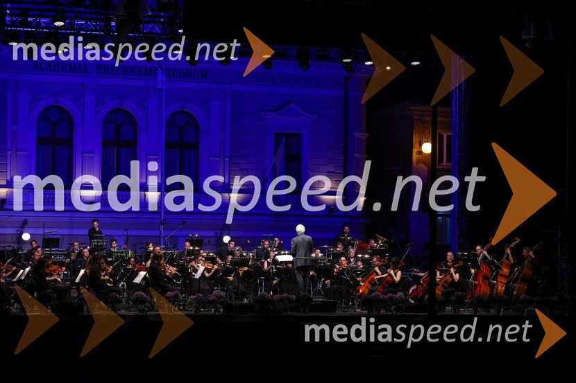 Simfonični orkester Furlanije - Julijske krajineDantejevih 700 in filmska glasba Nicole Piovanija, Festival Ljubljana