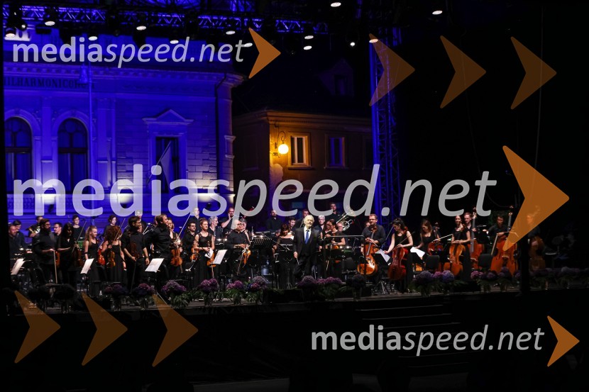 Simfonični orkester Furlanije - Julijske krajineDantejevih 700 in filmska glasba Nicole Piovanija, Festival Ljubljana