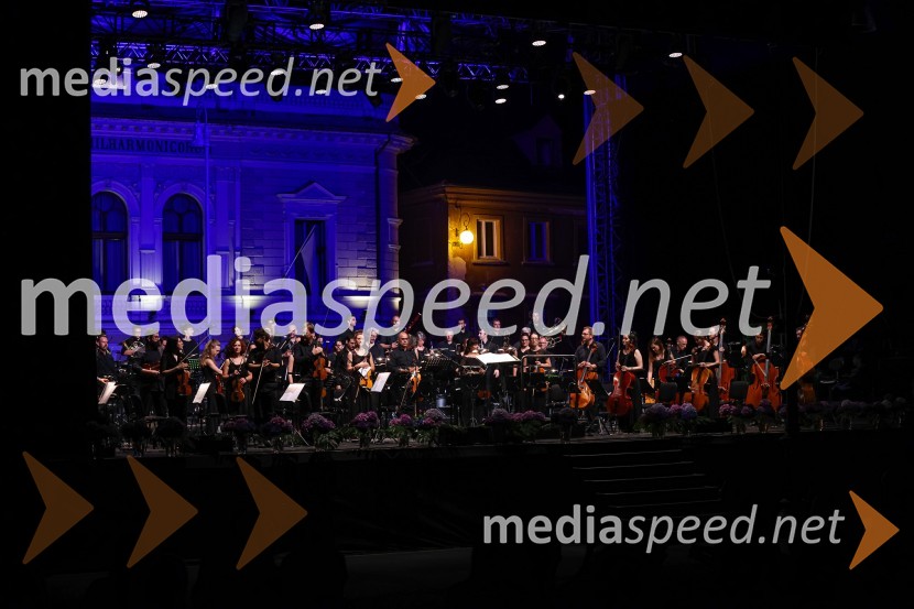 Simfonični orkester Furlanije - Julijske krajineDantejevih 700 in filmska glasba Nicole Piovanija, Festival Ljubljana