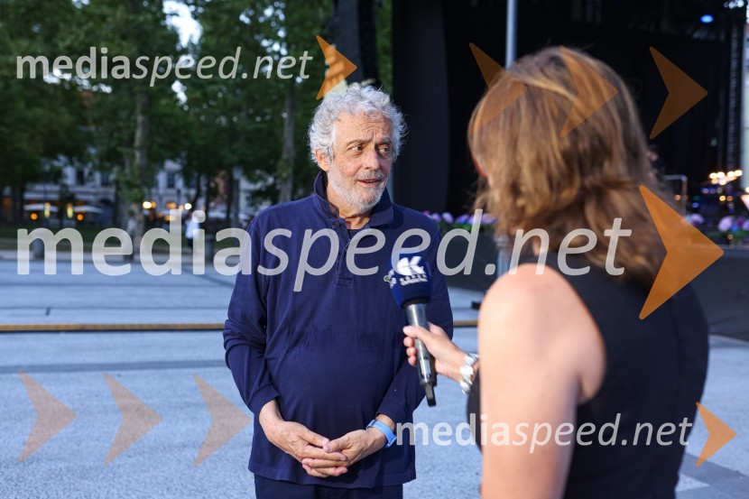  Nicola Piovani, dirigentDantejevih 700 in filmska glasba Nicole Piovanija, Festival Ljubljana