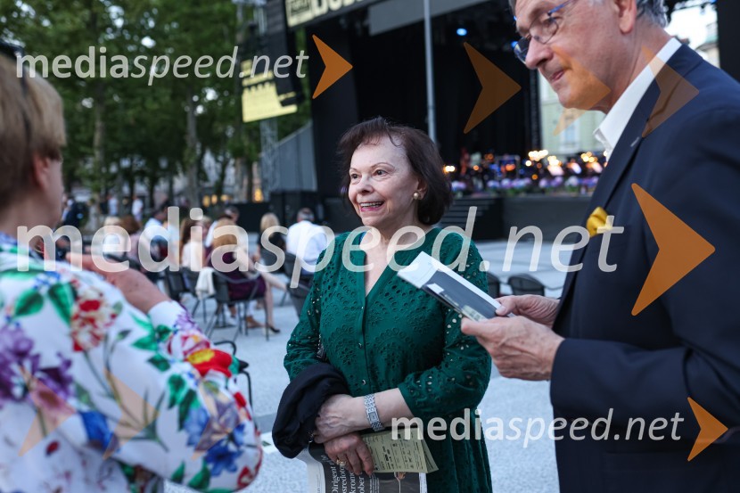  Barbara Miklič Türk;  Danilo Türk, nekdanji predsednik Republike SlovenijeDantejevih 700 in filmska glasba Nicole Piovanija, Festival Ljubljana