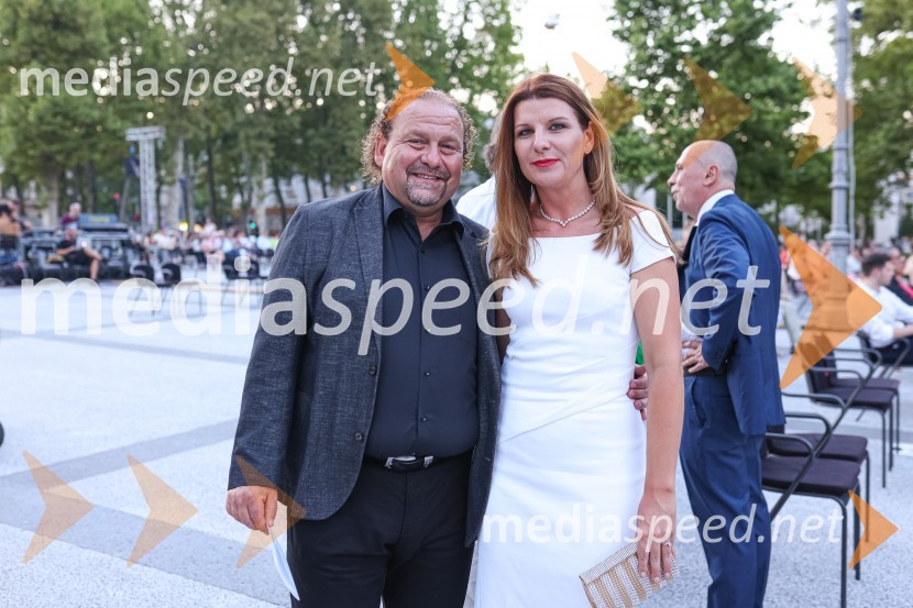  Darko  Brlek, direktor in umetniški vodja, Festival Ljubljana;  Janja LambergerDantejevih 700 in filmska glasba Nicole Piovanija, Festival Ljubljana