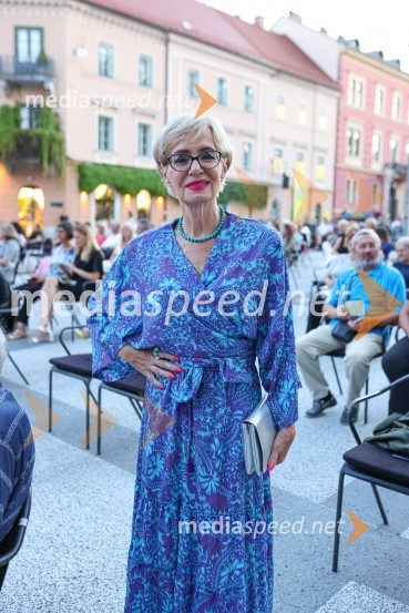  Metka  Premerl, slavistkaDantejevih 700 in filmska glasba Nicole Piovanija, Festival Ljubljana