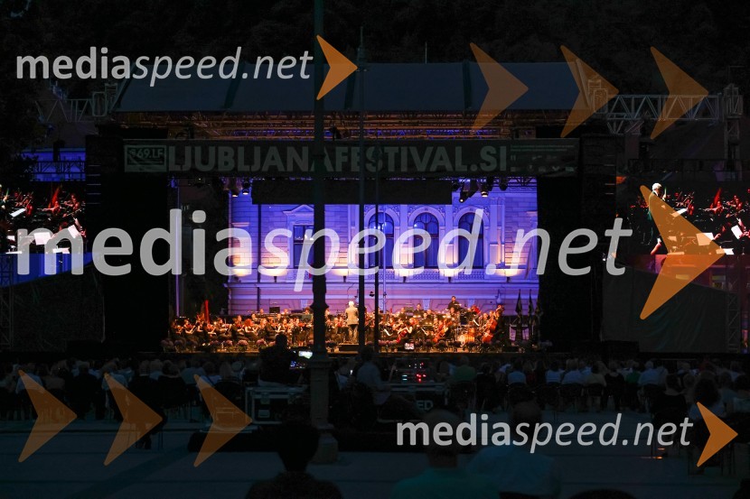 Simfonični orkester Furlanije - Julijske krajineDantejevih 700 in filmska glasba Nicole Piovanija, Festival Ljubljana
