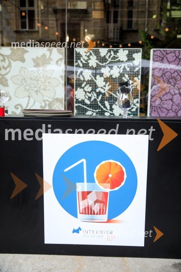 10 let salona keramike INTERRIER SHOWROOM