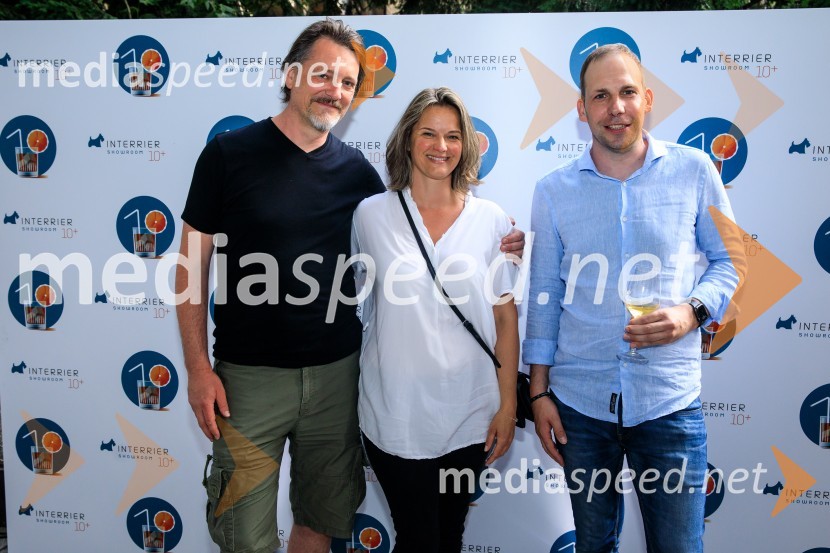 10 let salona keramike INTERRIER SHOWROOM