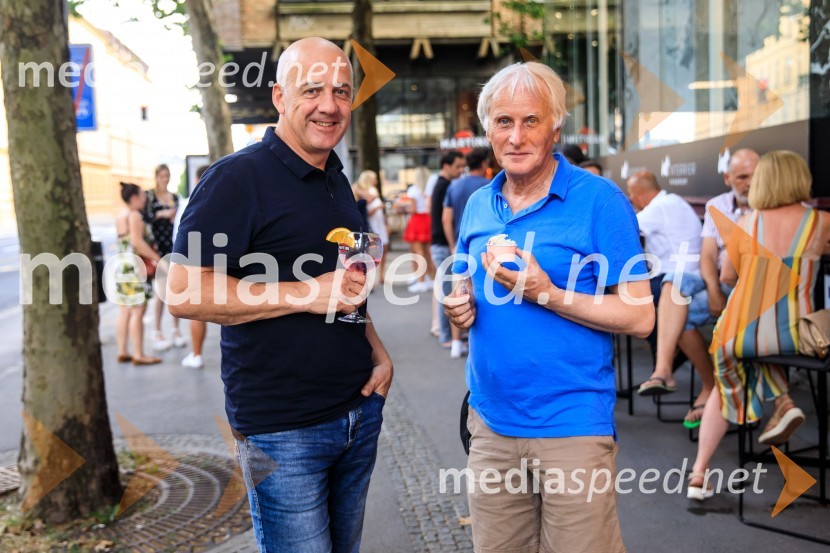 10 let salona keramike INTERRIER SHOWROOM