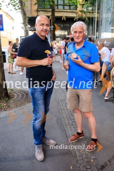 10 let salona keramike INTERRIER SHOWROOM