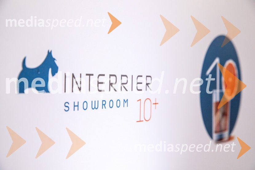 10 let salona keramike INTERRIER SHOWROOM