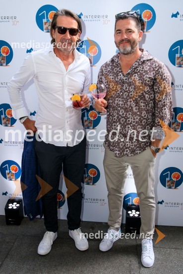 10 let salona keramike INTERRIER SHOWROOM