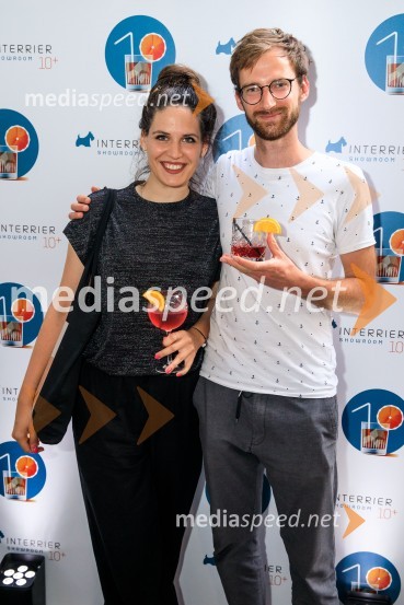 10 let salona keramike INTERRIER SHOWROOM