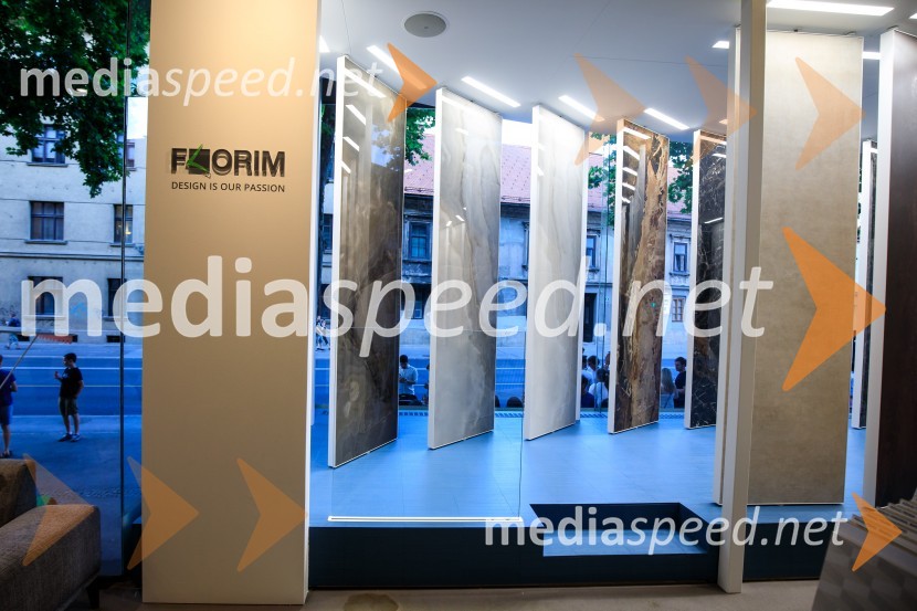 10 let salona keramike INTERRIER SHOWROOM