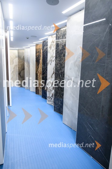 10 let salona keramike INTERRIER SHOWROOM