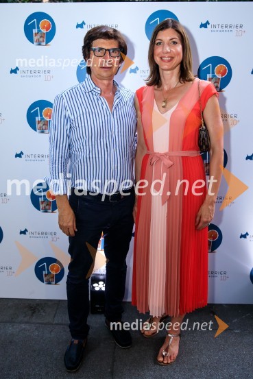 10 let salona keramike INTERRIER SHOWROOM