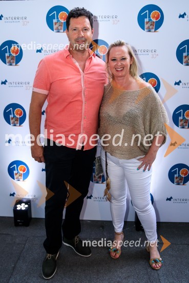 10 let salona keramike INTERRIER SHOWROOM