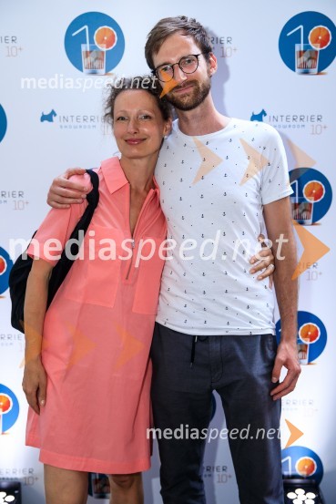 10 let salona keramike INTERRIER SHOWROOM