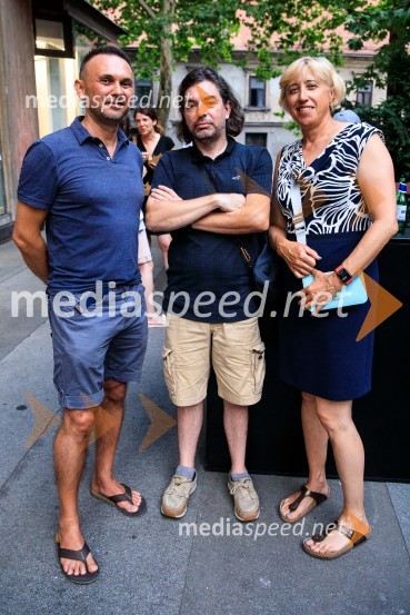 10 let salona keramike INTERRIER SHOWROOM