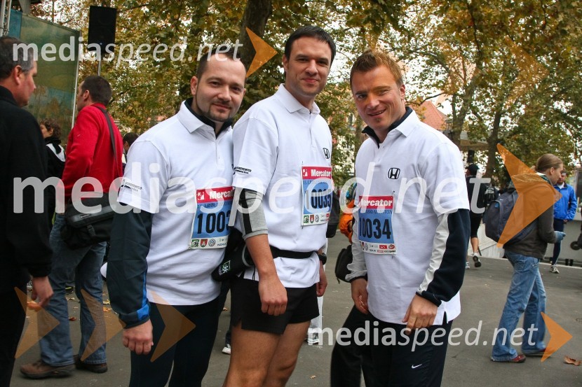 Aljaž Farasin, Metod Žunec in Matjaž Robavs, člani skupine EroikaLjubljanski maraton