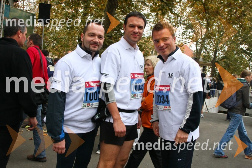 Aljaž Farasin, Metod Žunec in Matjaž Robavs, člani skupine EroikaLjubljanski maraton