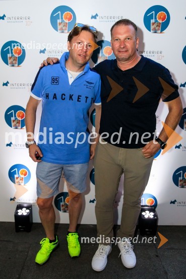 10 let salona keramike INTERRIER SHOWROOM