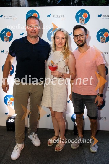 10 let salona keramike INTERRIER SHOWROOM