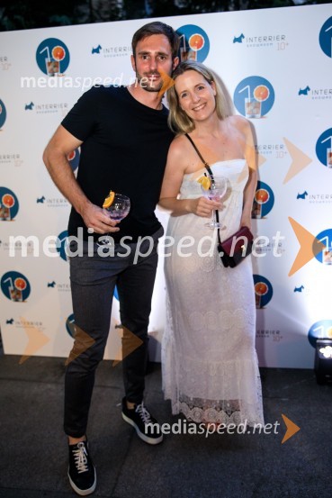 10 let salona keramike INTERRIER SHOWROOM