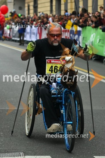 Tekmovalec maratonaLjubljanski maraton