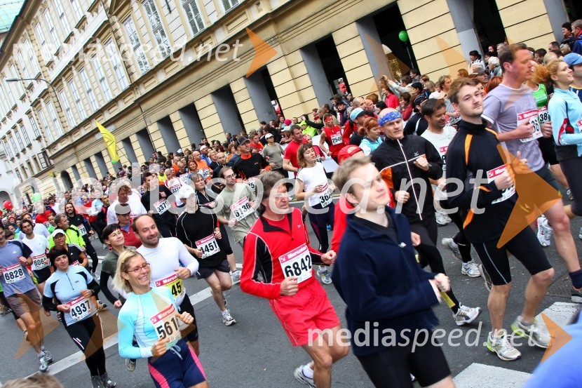 Start maratona in polmaratona (teka na 21 km)Ljubljanski maraton