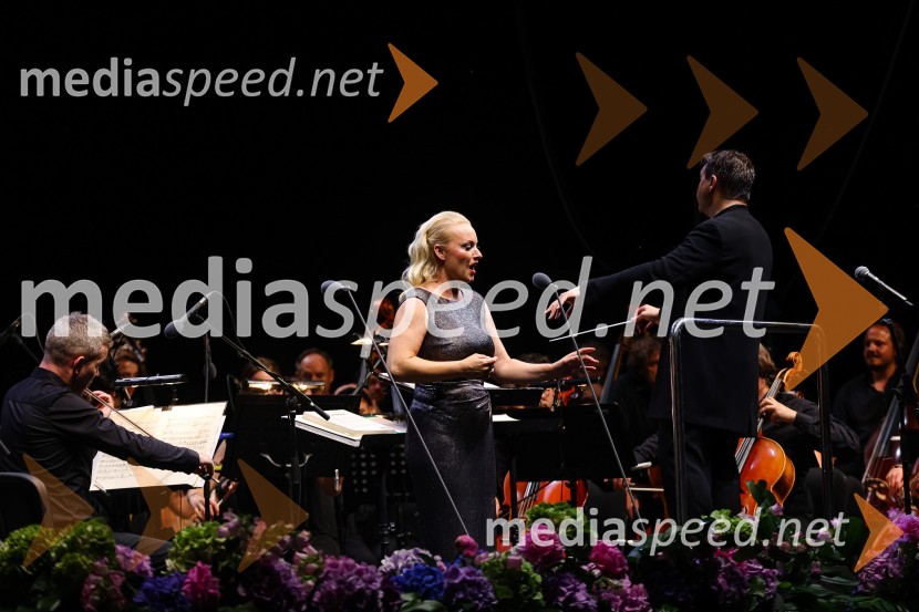  Sabina  Cvilak, operna pevkaPlácido Domingo, Festival Ljubjana