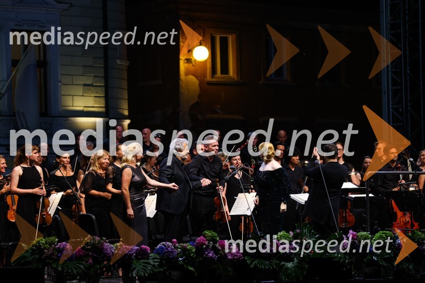  Sabina  Cvilak, operna pevka;  Plácido Domingo, tenorist;  Jordi Bernácer, dirigent;  Saioa Hernandez, operna pevkaPlácido Domingo, Festival Ljubjana