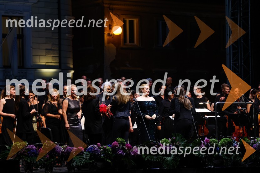  Sabina  Cvilak, operna pevka;  Plácido Domingo, tenorist;  ... ;  Saioa Hernandez, operna pevkaPlácido Domingo, Festival Ljubjana