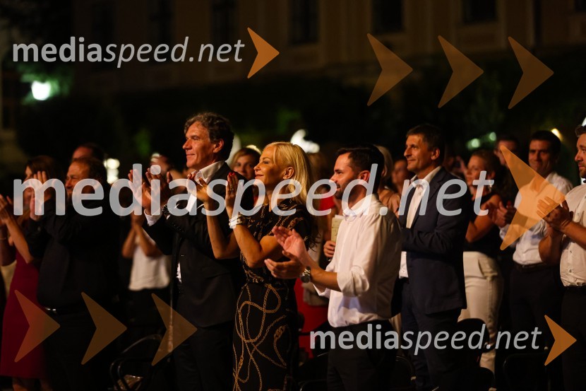 mag. David Kastelic, predsednik uprave, Zavarovalnica Sava, d.d.; dr. Jerneja Kastelic, direktorica sektorja za gospodarjenje z objekti in najemniki, Mercator d.d.Plácido Domingo, Festival Ljubjana