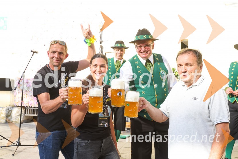  Urban Kramberger, manager blagovne skupine, Pivovarna Laško Union;  Tina Belej, STIK Laško, direktorica;  ... ;  ... ;  Franc Zdolšek, župan, občina LaškoPivo in cvetje 2021, petek